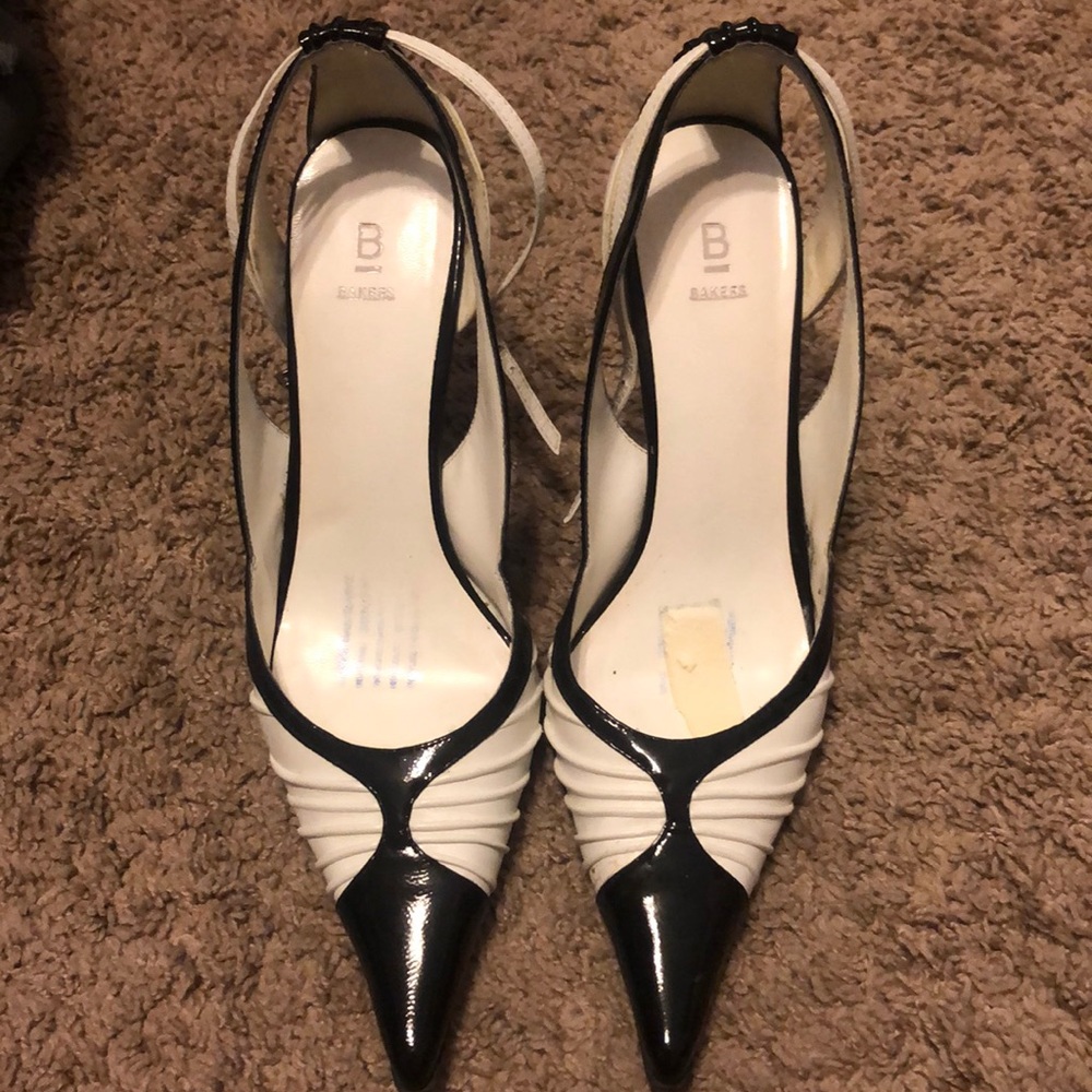 Pointy toe pumps with ankle strap